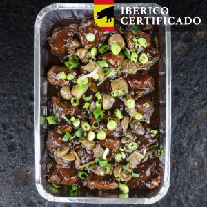 bc Iberico wangetjes in rode wijnsaus kant&klaar