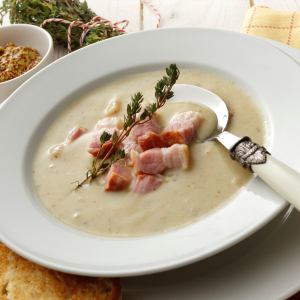 Mustard soup with bacon