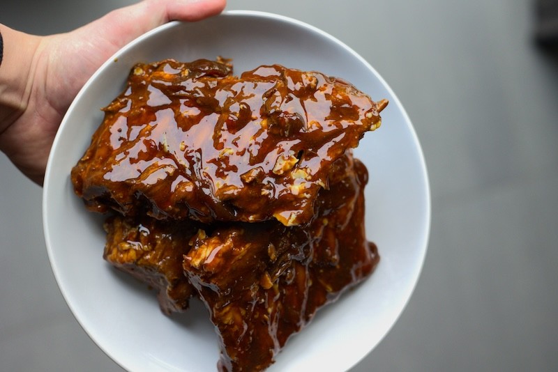 Stewed ketjap-chili spareribs